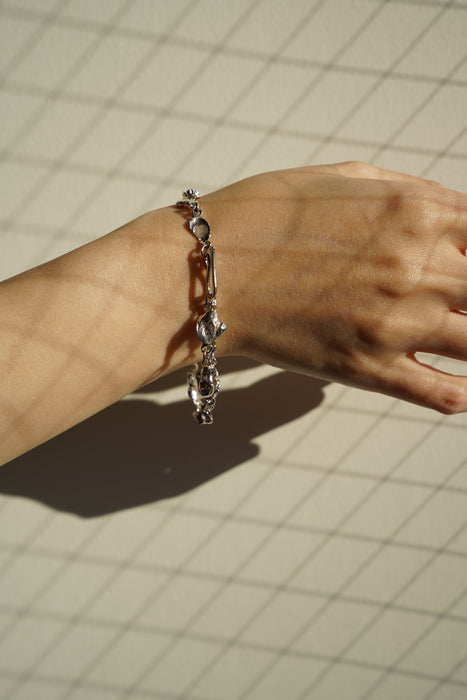 Claudia Lepik<br>CAST BIT BRACELT