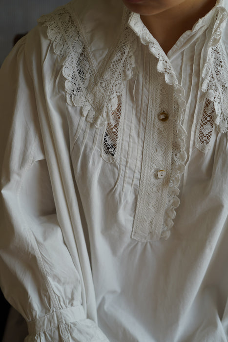 ANTIQUE<BR>COTTON LACE WIDE COLLAR LONG DRESS <BR> <BR>SOLD OUT