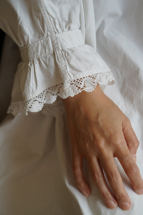 ANTIQUE<BR>COTTON LACE WIDE COLLAR LONG DRESS <BR> <BR>SOLD OUT