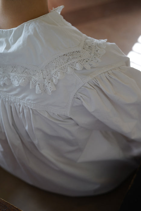 ANTIQUE<BR>COTTON LACE WIDE COLLAR LONG DRESS <BR> <BR>SOLD OUT