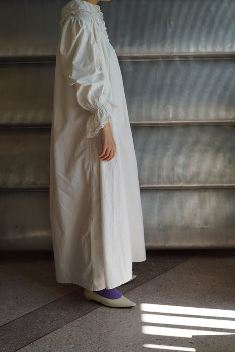 ANTIQUE<BR>COTTON LACE WIDE COLLAR LONG DRESS <BR> <BR>SOLD OUT