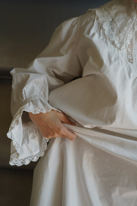 ANTIQUE<BR>COTTON LACE WIDE COLLAR LONG DRESS <BR> <BR>SOLD OUT