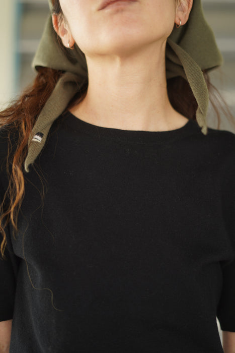 EXTREME CASHMERE<br>n°35 bandana<br>in ARMY <BR> <BR>SOLD OUT