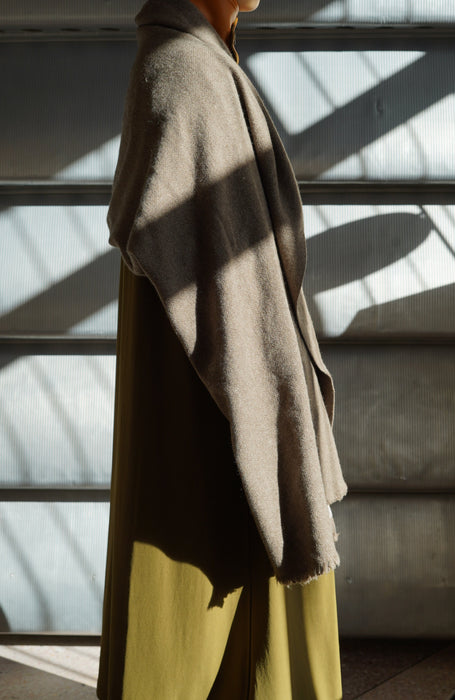 NORLHA<br>NOMAD CLASSIC SCARF<br>NATURAL YAK GREY