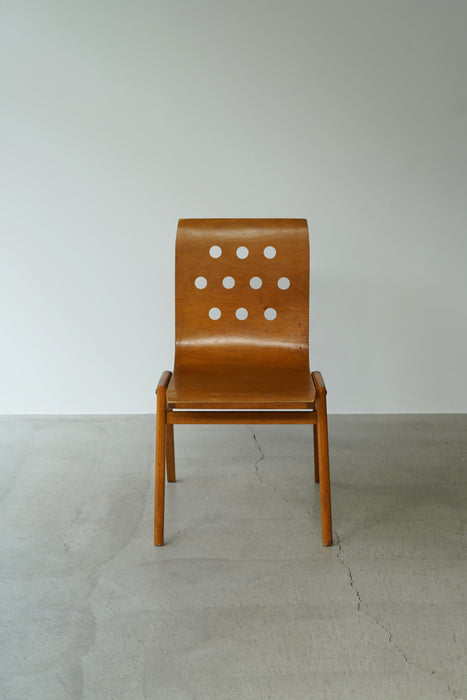 ROLAND RAINER<BR>STACKING CHAIR<BR><BR>SOLD OUT