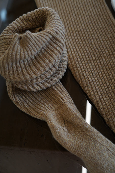 FUMIKA_UCHIDA<br>SHETLAND RIB STITCH TIGHT-HIGH SOCKS