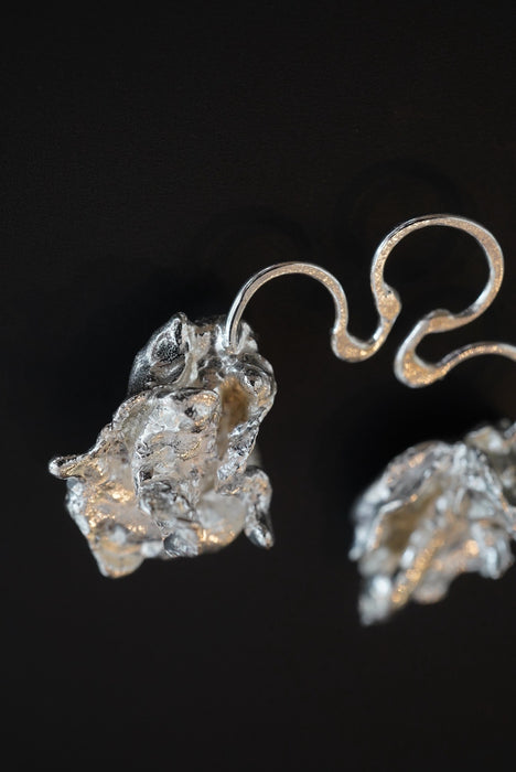 Claudia Lepik<br>PETIT BOUQUET NOSEPIECE