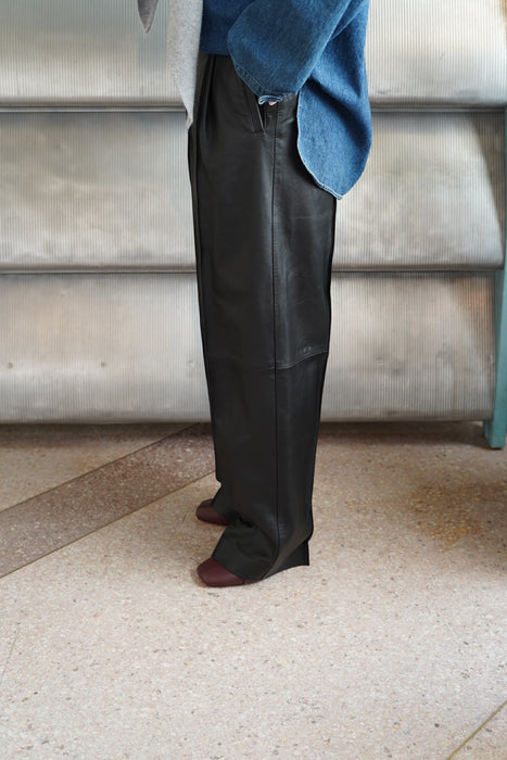 JONNLYNX<br>SHEEPSKIN LEATHER PANTS