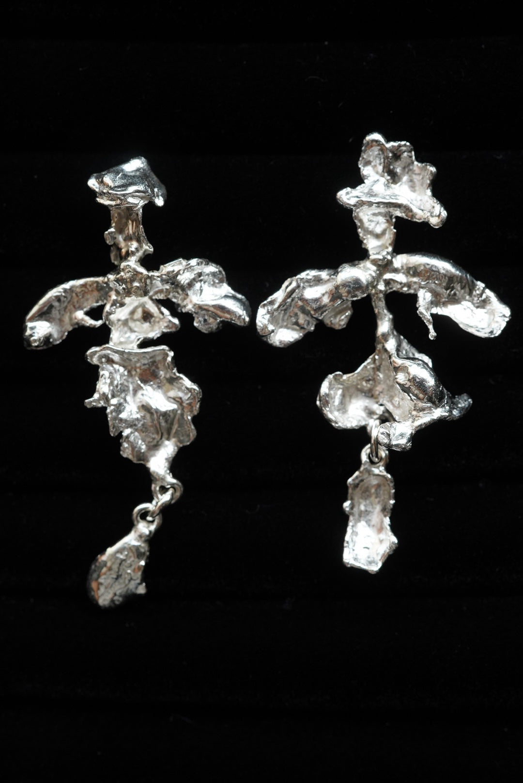 Claudia Lepik ABSTRACT ORCHID EARRINGS WITH MOVING DETAIL – PORT