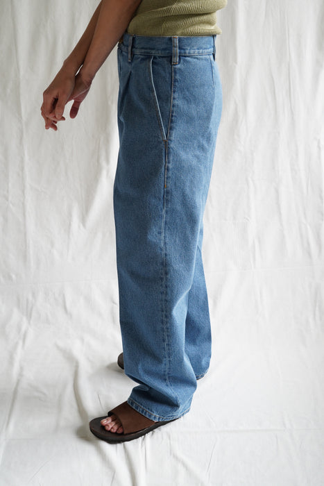 CRISTASEYA<br>BLEACHED DENIM PLEATED TROUSERS