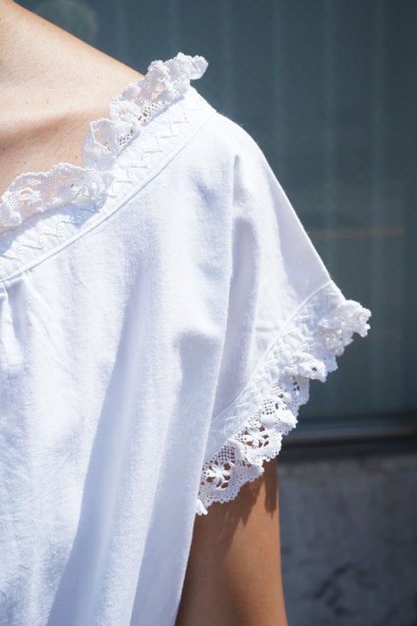 ANTIQUE<BR>LACE NIGHT DRESS