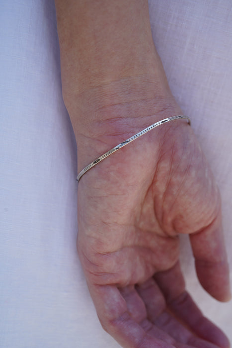 VINTAGE<BR>SILVER THIN BANGLE <BR> <BR>SOLD OUT