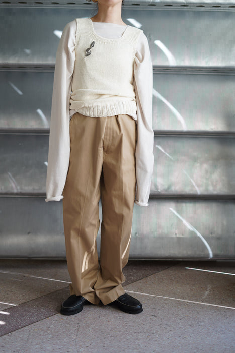 ANTIQUE<BR>HANDMADE KNITTED VEST<BR><BR>SOLD OUT