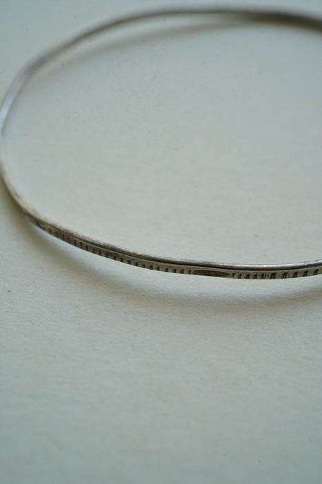 VINTAGE<BR>SILVER THIN BANGLE <BR> <BR>SOLD OUT