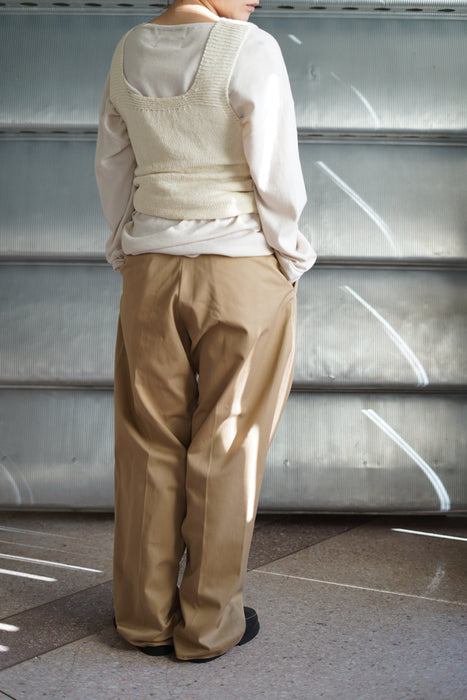 ANTIQUE<BR>HANDMADE KNITTED VEST<BR><BR>SOLD OUT