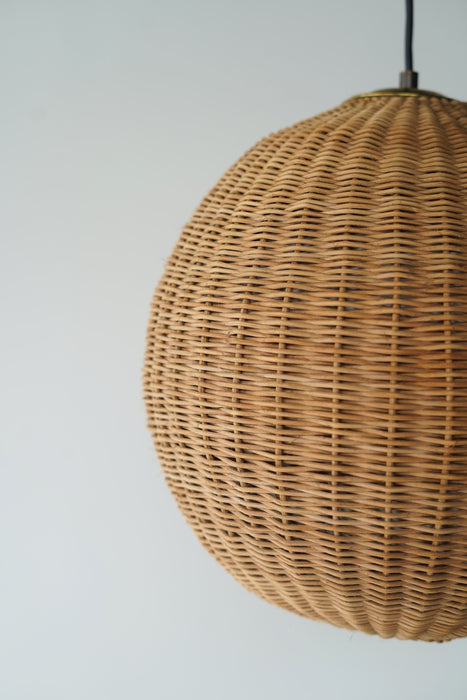 VINTAGE FRENCH RATTAN ROUND LAMP
