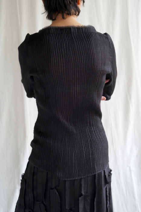 NORLHA<br>FEATHER LONG SLEEVE TOP<br> in BLACK