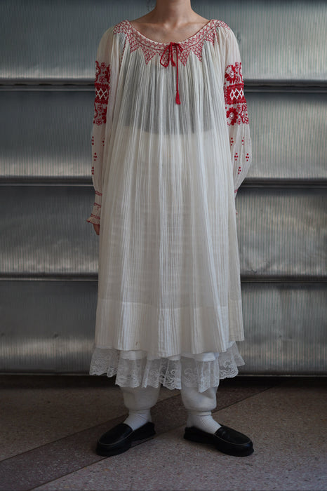 HOLD<BR><BR>VINATAGE<BR>ROMANIAN PEASANT TUNIC DRESS