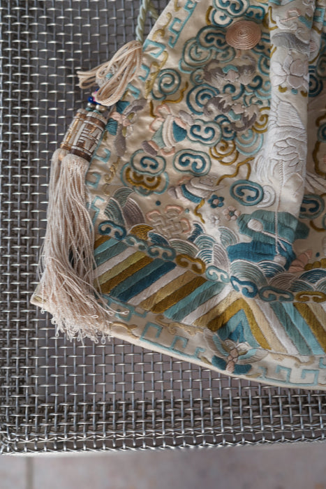 VINTAGE<BR>CHINESE POCHET<BR><BR>SOLD OUT