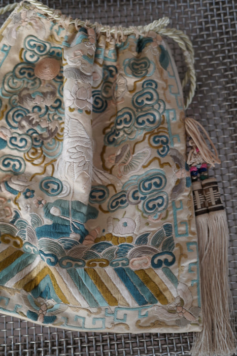 VINTAGE<BR>CHINESE POCHET<BR><BR>SOLD OUT