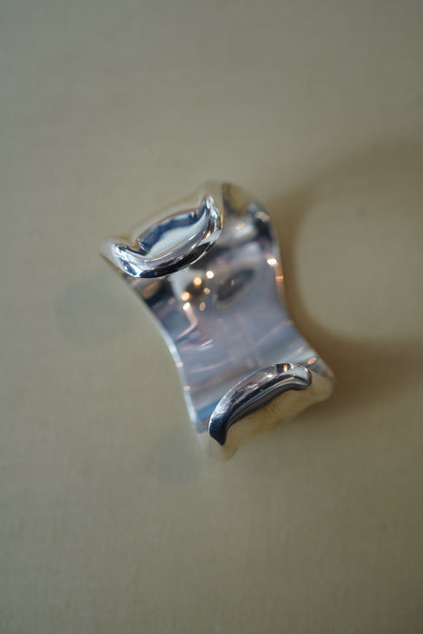 1978s<BR>ELSA PERETTI for TIFFANY & CO. <BR>SMALL BONE CUFF