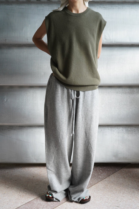 EXTREME CASHMERE<br>n°455 bos<br>in ARMY