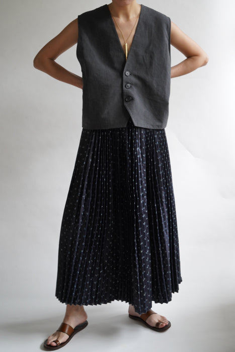 ANTIQUE<BR>SLOVAKIAN INDIGO PLEATED LONG SKIRT<BR><BR>SOLD OUT
