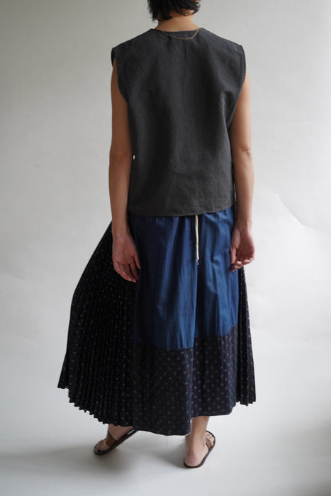 ANTIQUE<BR>SLOVAKIAN INDIGO PLEATED LONG SKIRT<BR><BR>SOLD OUT
