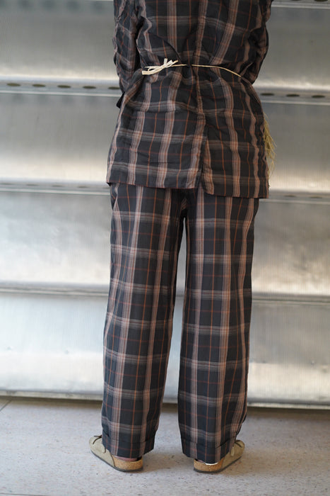 FUMIKA_UCHIDA<br>PLAID 2-TUCK TAPERED SLACKS