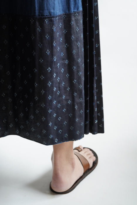 ANTIQUE<BR>SLOVAKIAN INDIGO PLEATED LONG SKIRT<BR><BR>SOLD OUT
