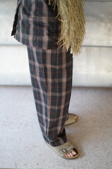 FUMIKA_UCHIDA<br>PLAID 2-TUCK TAPERED SLACKS