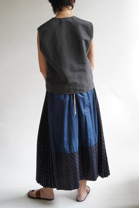 ANTIQUE<BR>SLOVAKIAN INDIGO PLEATED LONG SKIRT<BR><BR>SOLD OUT