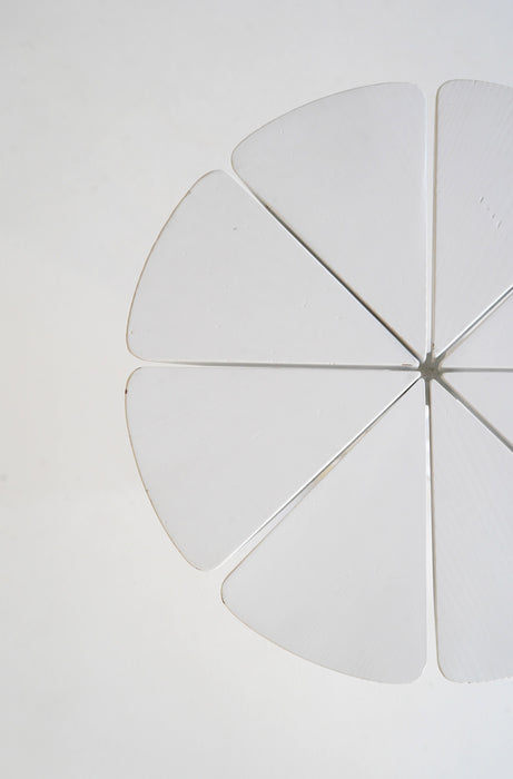 RICHARD SCHULTZ<BR>MODEL P320 PETAL OCCASIONAL TABLE