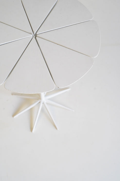 RICHARD SCHULTZ<BR>MODEL P320 PETAL OCCASIONAL TABLE