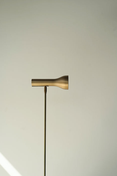 VINTAGE BRASS FLOOR LAMP<BR><BR>SOLD OUT