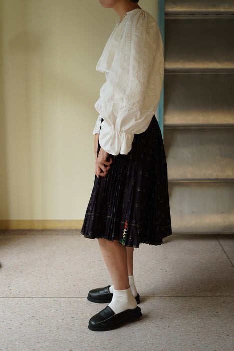 ANTIQUE<BR>SLOVAKIAN INDIGO PLEATED SKIRT<BR><BR>SOLD OUT