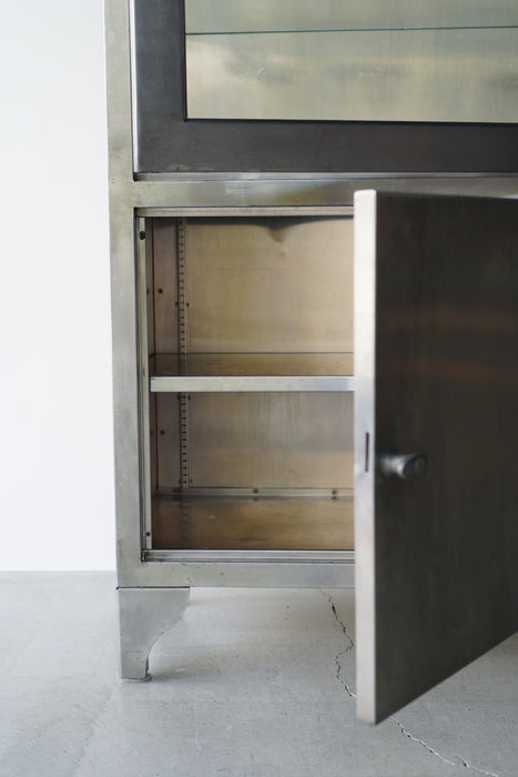 US NAVY MEDICAL CABINET<BR><BR>SOLD OUT