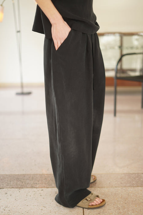 pelleq<br>black easy trousers <BR><BR>SOLD OUT