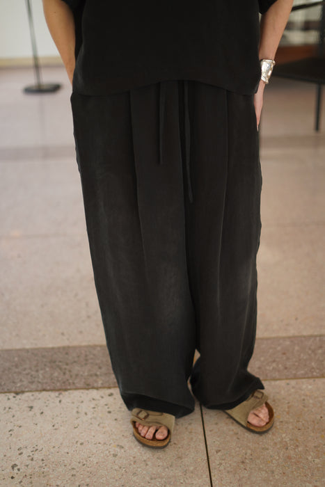 pelleq<br>black easy trousers <BR><BR>SOLD OUT