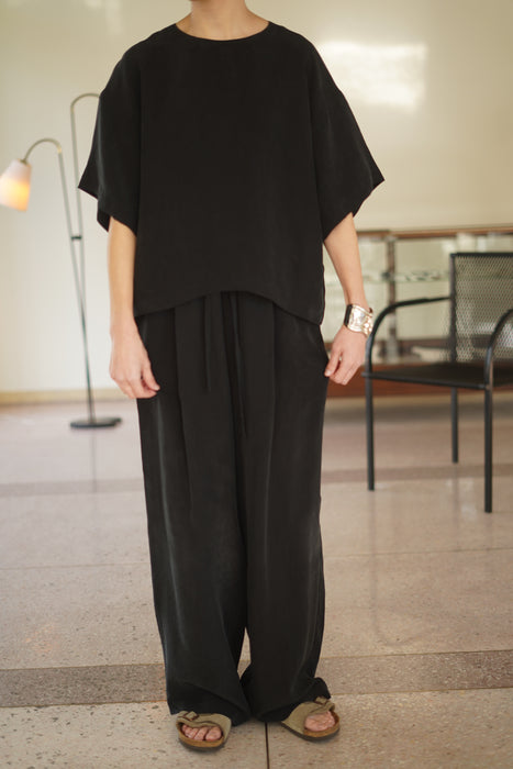 pelleq<br>black easy trousers <BR><BR>SOLD OUT