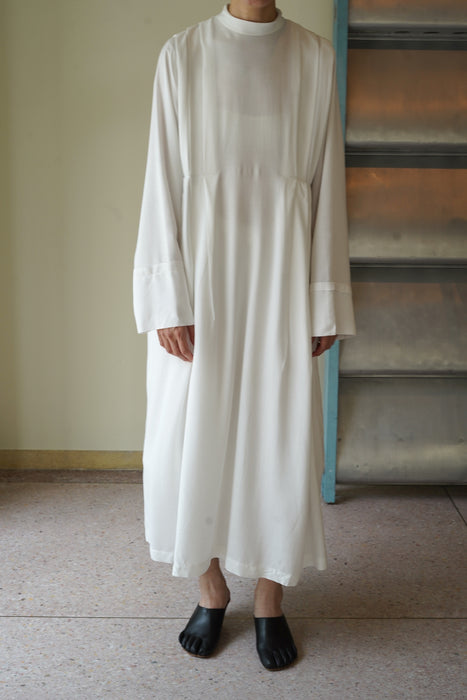ANTIQUE<BR>ALB PLEATED DRESS<br><br>SOLD OUT