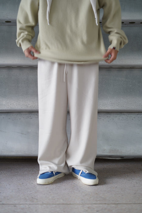 EXTREME CASHMERE<br>n°462 slouch<BR>in CHALK