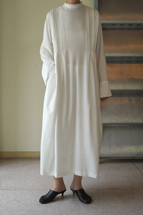 ANTIQUE<BR>ALB PLEATED DRESS<br><br>SOLD OUT