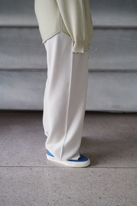 EXTREME CASHMERE<br>n°462 slouch<BR>in CHALK