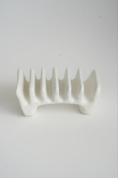 CRISTASEYA<br>CERAMIC SOAP HOLDER<br>in BONE