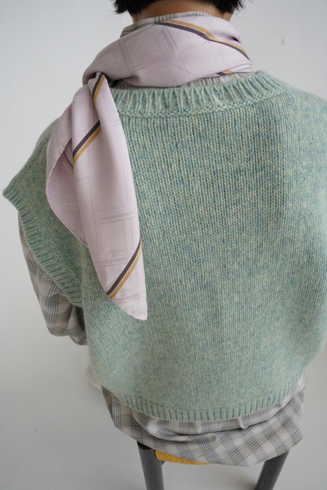 CRISTASEYA<br>SILK CARRÉ LARGE<br>in LIGHT PINK CHECKS