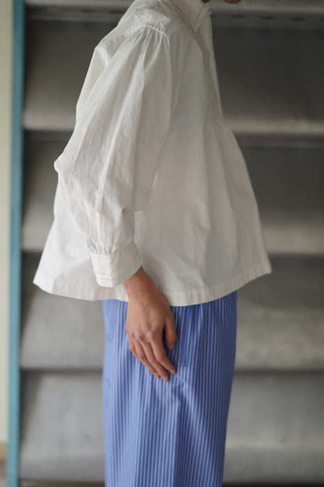 ANTIQUE<BR>COTTON LACE BLOUSE<BR><BR>SOLD OUT