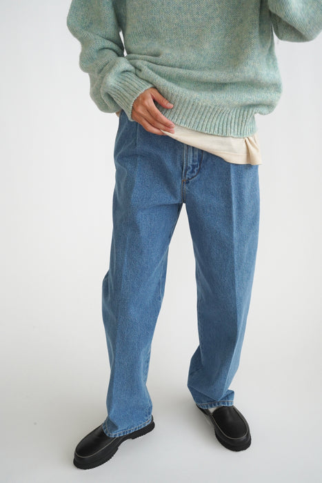 CRISTASEYA<br>BLEACHED DENIM PLEATED TROUSERS