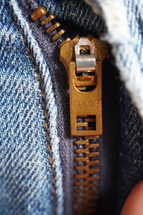 VINTAGE <BR>LEVIS <BR>701xx 29x27