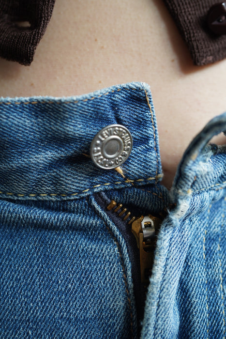 VINTAGE <BR>LEVIS <BR>701xx 29x27